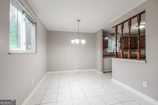 Photo - 1379 Robin Hill Dr