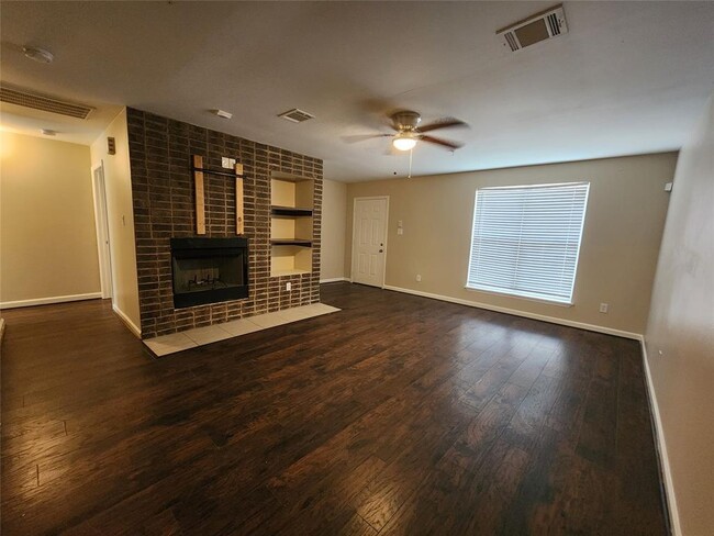 Photo - 1804 Country Village Blvd Condominio