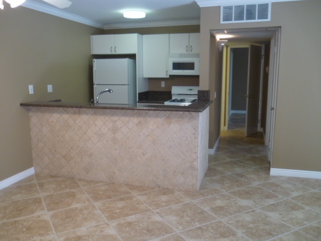 Photo - 18350 Hatteras St Unidad 108