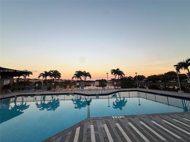 Photo - 10231 Fontainebleau Blvd