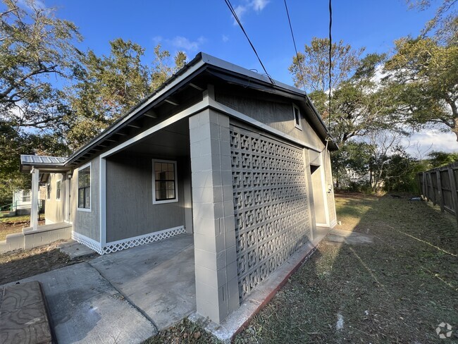 Building Photo - 3602 Habersham St Rental