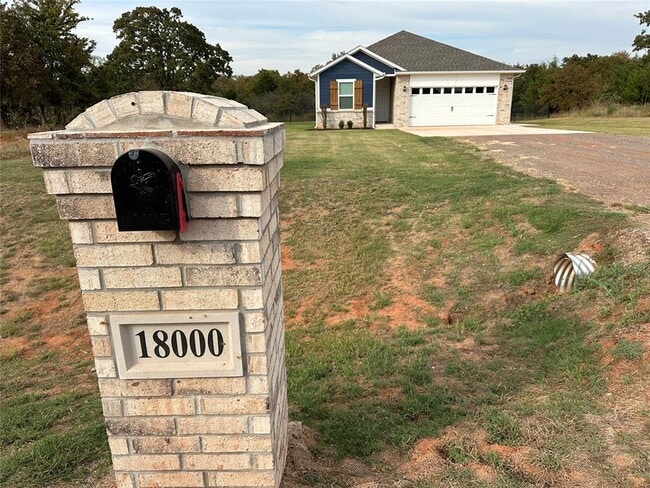 Building Photo - 18000 Lantana Loop