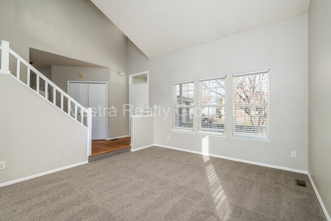 Photo - 5193 S Liverpool Way