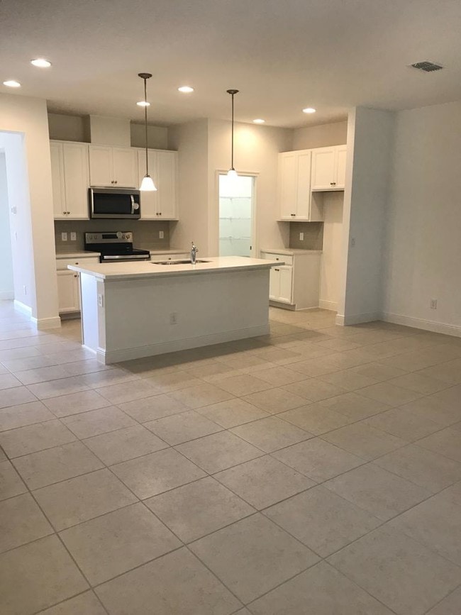Photo - 15467 Sugar Citrus Dr