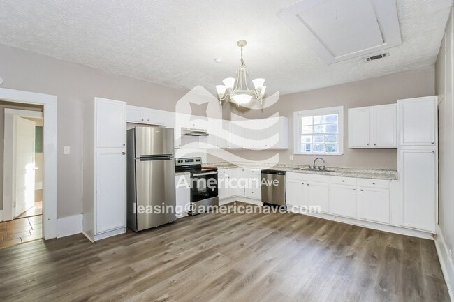Photo - 130 Pelzer St