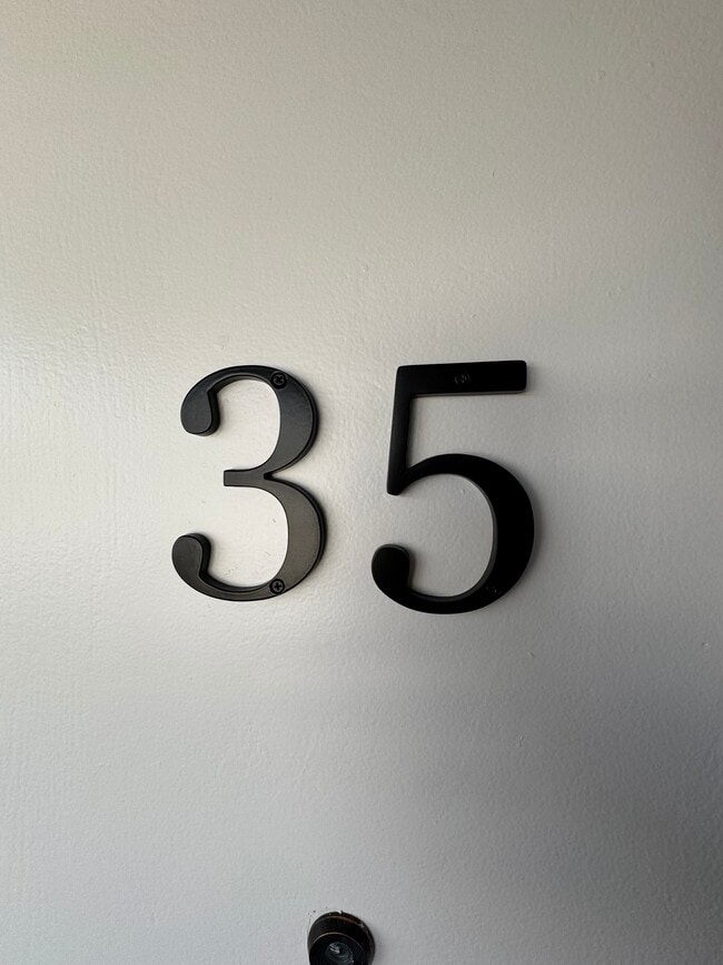 Photo - 5420 Russell Ave