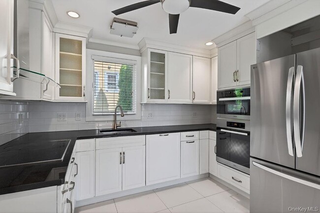 Photo - 155 White Rd