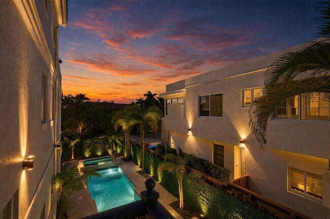 Photo - 2515 NE 18th St