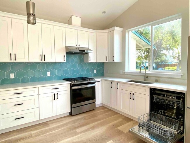 Photo - 7780 Inverness Dr