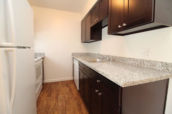 Photo - Stonegate Apartments