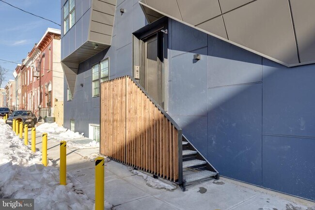 Photo - 715 W Cumberland St