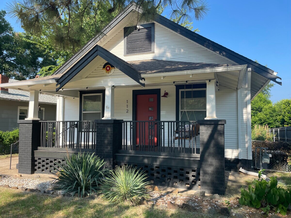 Photo - 112 N Vancouver Ave