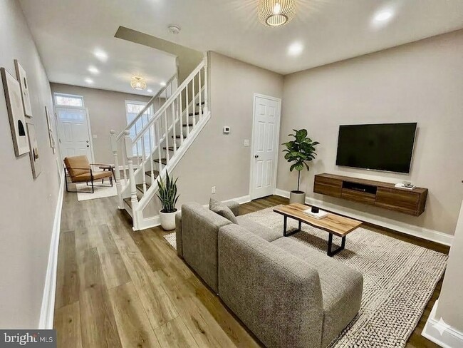 Photo - 2317 E Fayette St