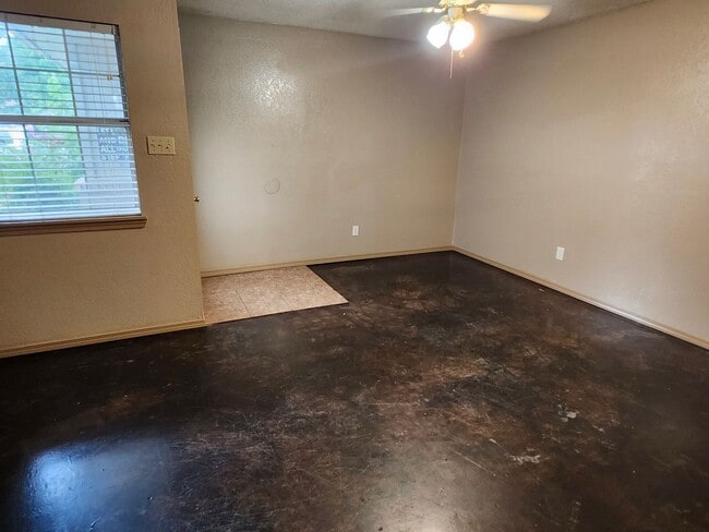 Photo - 2016 Watts Rd Unit 2016 Watts Rd. Apt D
