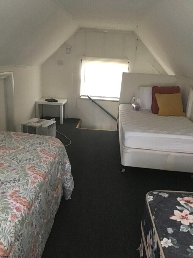 Photo - 9317 Monmouth Ave Unit D