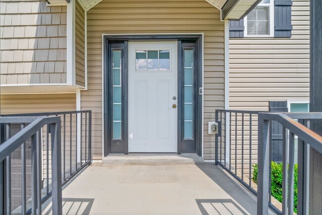 Photo - 169 Bonnell Dr