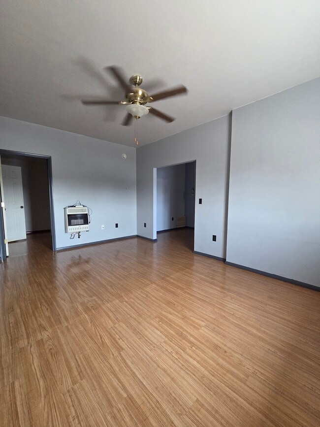 Building Photo - 113 E Central Ave Unit Apt 1