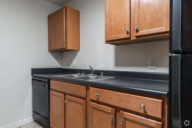 2 habitaciones, 2 baños - 950 pies cuadrados - Cocina - Camden Woods Apartments