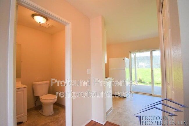 Photo - 736 NE 94th Ave