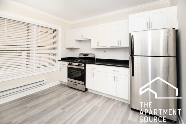 Photo - 536 1/2 W Cornelia Ave Condo Unit 1N