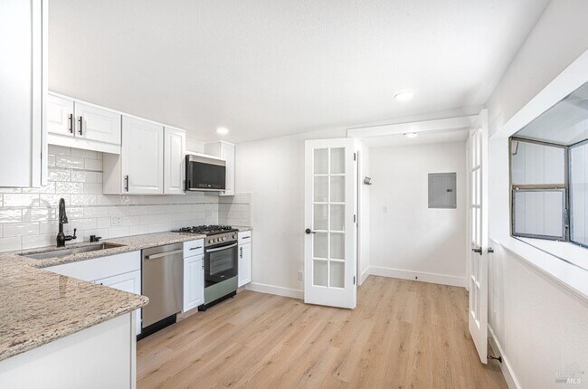 Photo - 810 Brush Creek Rd