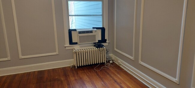 Photo - 538 Shepherd St NW
