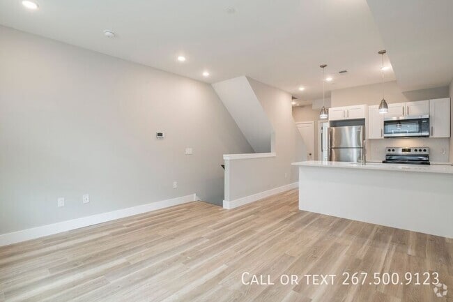 Building Photo - 2009 N Darien-1 Unit 1 Rental