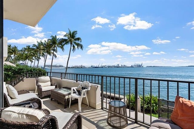 Photo - 520 Brickell Key Dr Unidad 520 Brickell Key Dr # A200