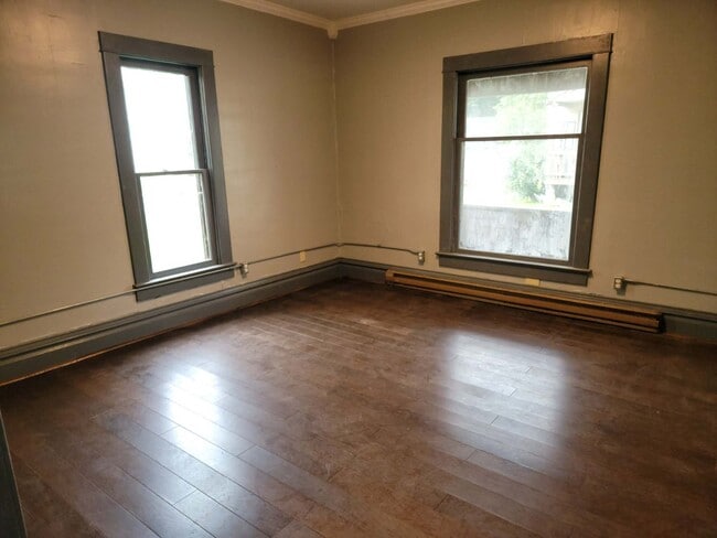 Photo - 25 Swanger Ave