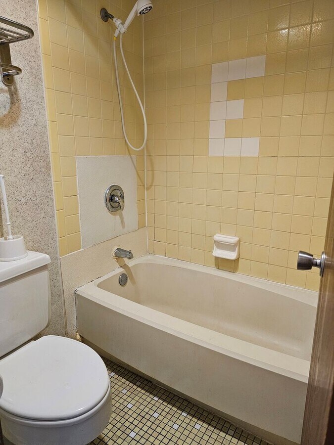 All Utilities Included - All Utilities Included Apartment Unit #143