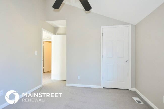 Photo - 448 Far Hill Dr