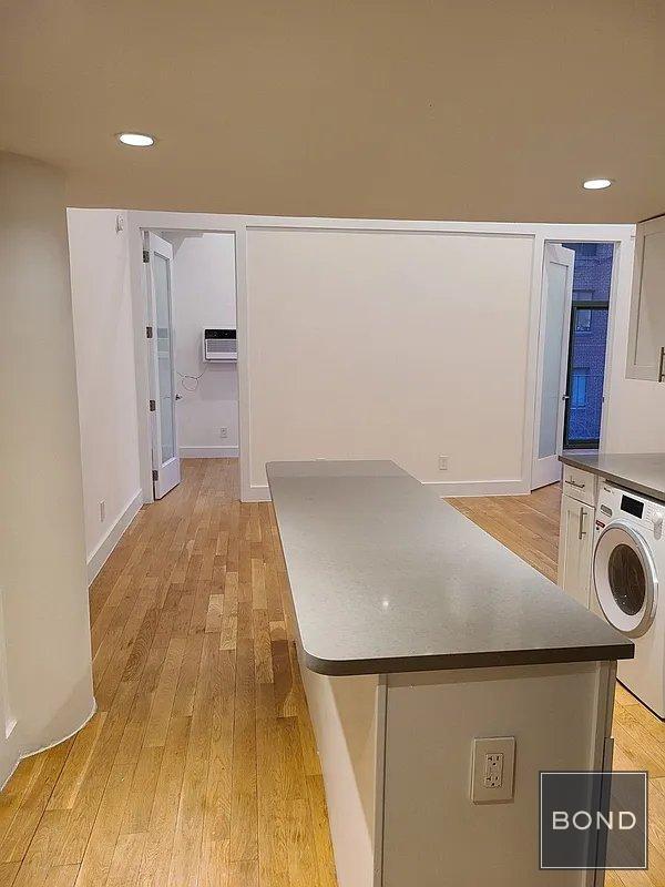 210-220 East 22nd Street - 210-220 East 22nd Street Apartment Unit 2R