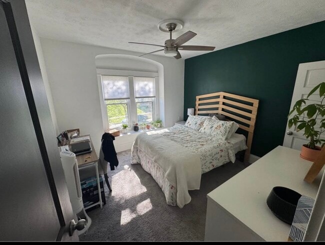 Photo - 1566 Newman Ave