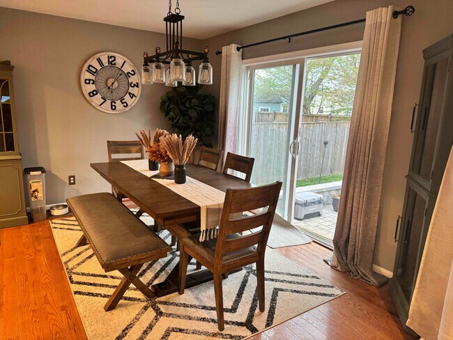 Photo - 148 W Earleigh Heights Rd