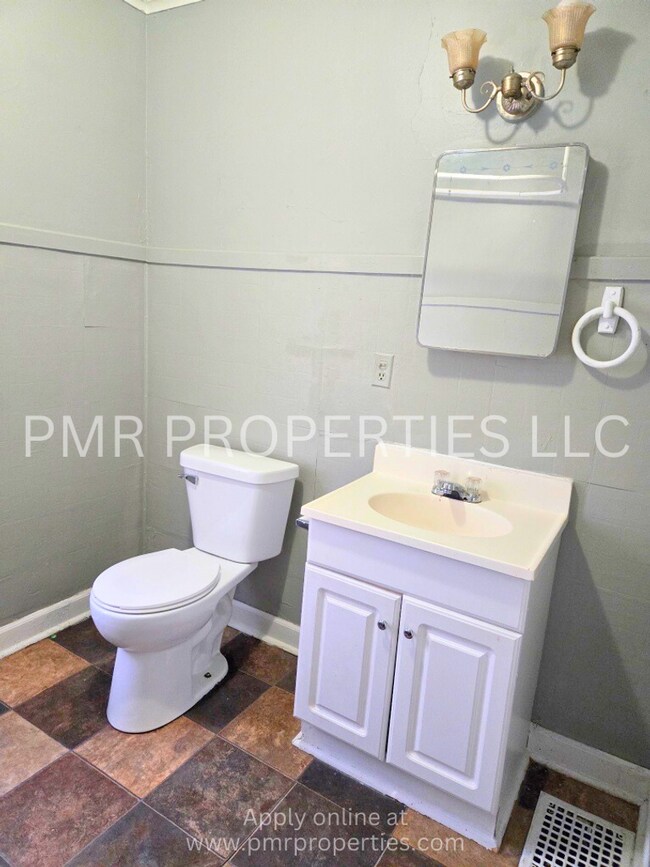 Photo - 104 E Graham Ave Unidad 4