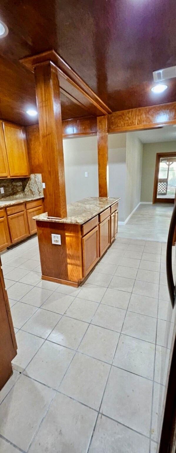 Photo - 906 Arrow Lake Dr