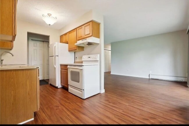 Building Photo - 935 11th Ave S Unit 3