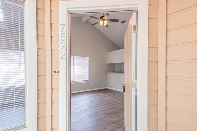 Photo - 7522 Pepperbrook Dr