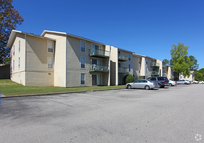 Building Photo - The Raintree Apartments