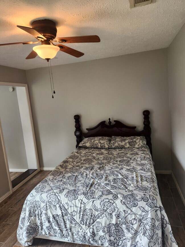 Photo - 3061 Walnut Springs Dr