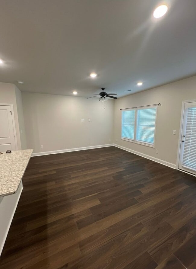 Photo - Mintworth Commons