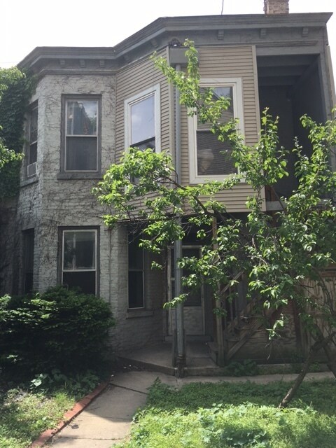 Photo - 3246 N Seminary Ave Unit 1R