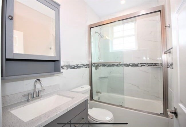 Photo - 318 Concord Ave