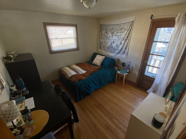 Photo - 3700-3702 N Morris Blvd Unit Upper