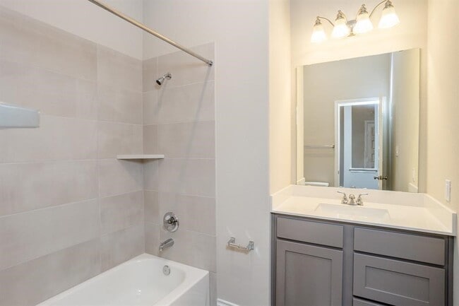 Photo - 1639 Rosedale Dr