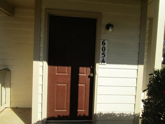 Photo - 605 Archdale Dr