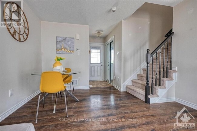 Photo - 108 Buffalograss Cres