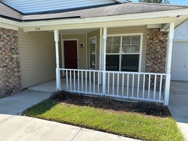 Photo - 446 Falcon Dr