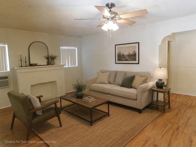 Photo - 1250 E Villa St Unit 1250