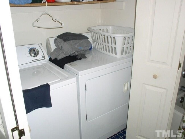 Photo - Carrboro / Brighton Sq. Apt. AVAILABLE